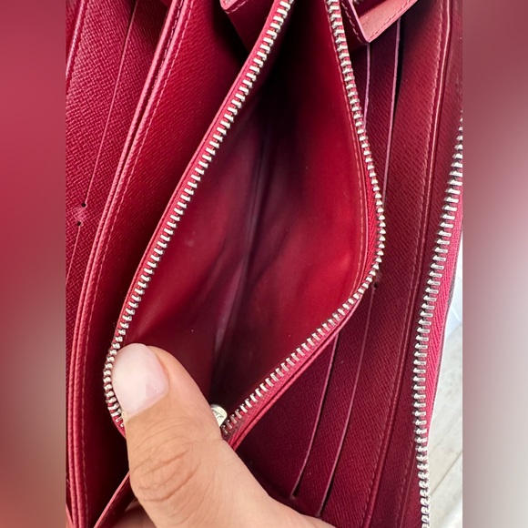 LOUIS VUITTON Red Epi Zippy Wallet - Picture 6 of 16